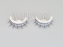 Load image into Gallery viewer, VIEVE Self-Adhesive Stick-On Lashes Spring-Summer 2022 Collection
